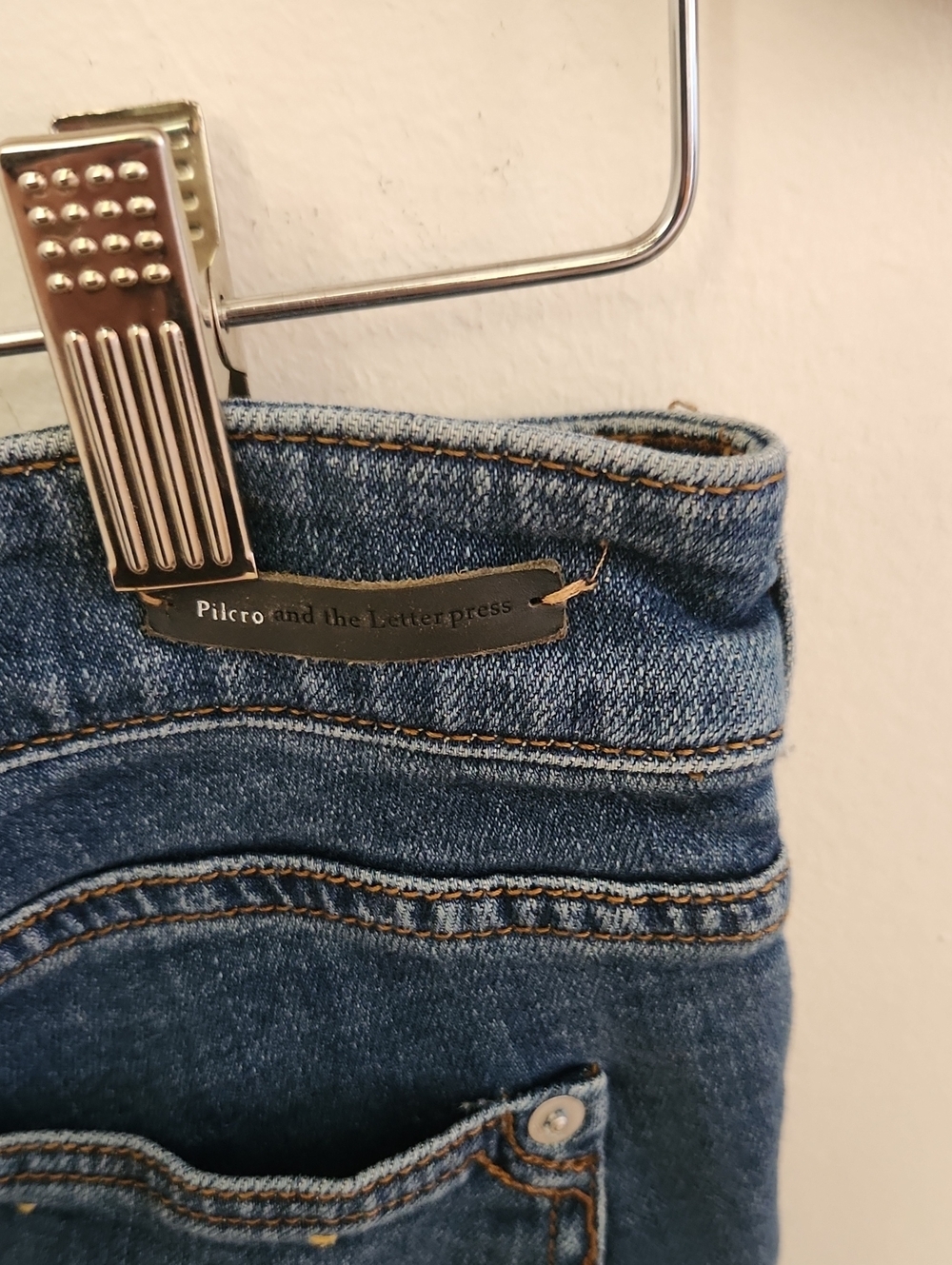 Anthropologie Pilcro & The Letterpress High-Rise Slim Bermuda Shortd Raw Hem 26 - Picture 7 of 7